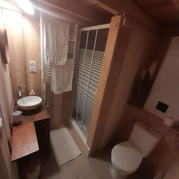 La Cabane En Bois Tourves Exteriör bild